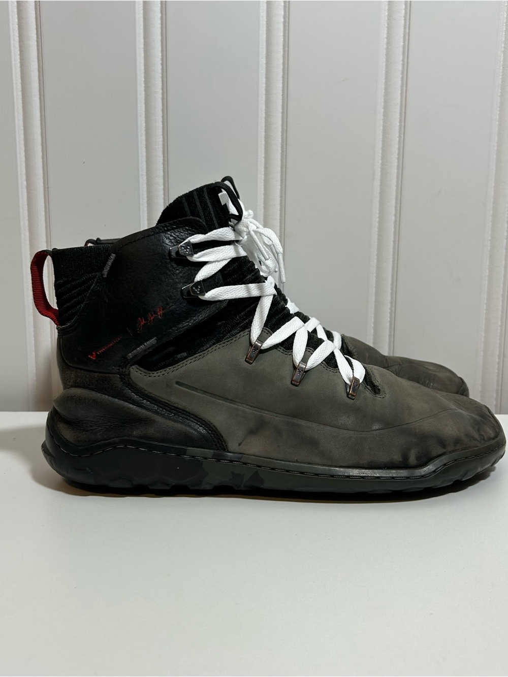 Vivo barefoot tracker decon fg2 Men's High-Top Outdoor Sneaker - Black & grey